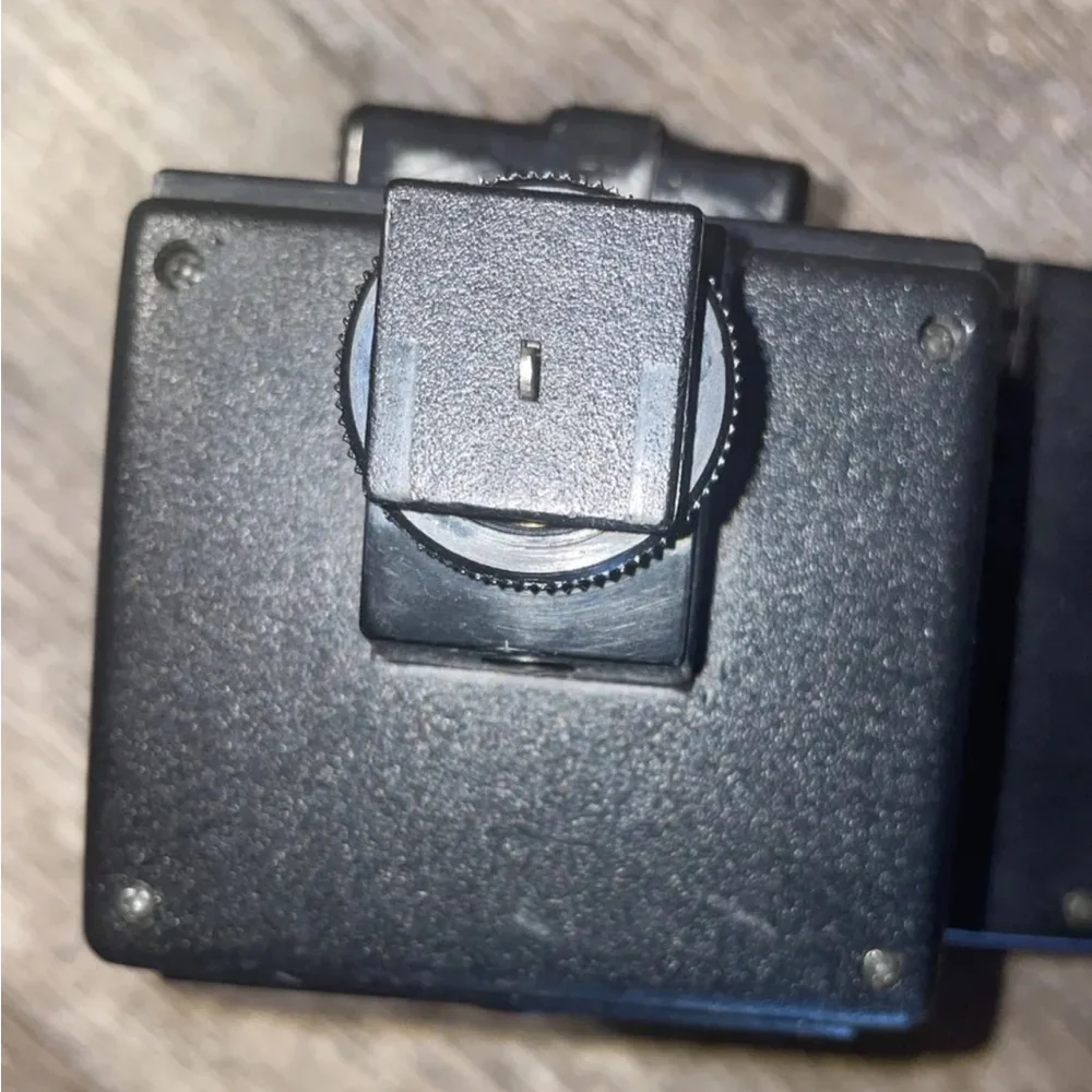 Thyristor Prinz Bounce N Fill 330-26 Camera Flash Made in Japan W/ Reflection